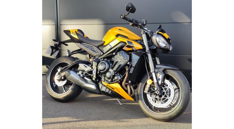 TRIUMPH STREET TRIPLE 765 RS