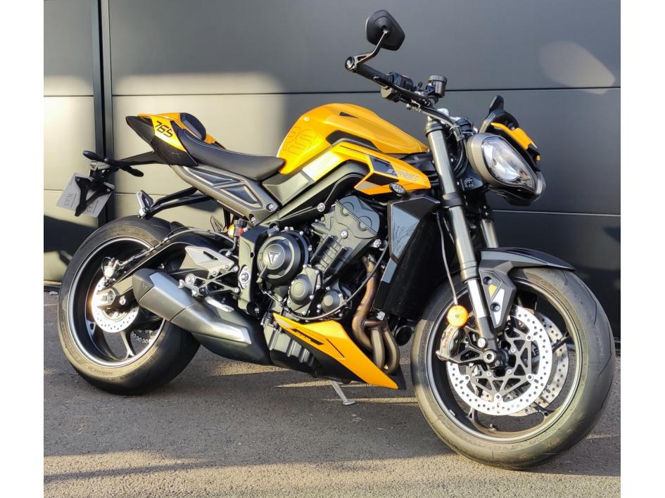 TRIUMPH STREET TRIPLE 765 RS