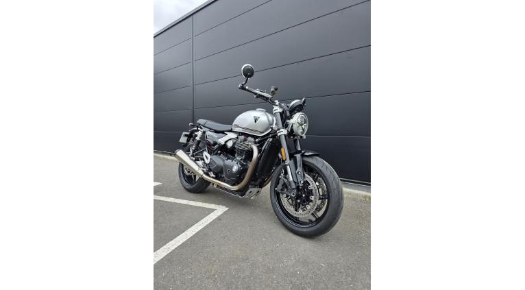 TRIUMPH SPEED TWIN 1200