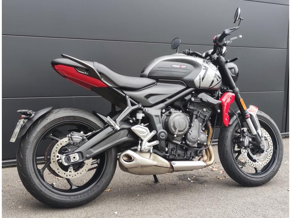 TRIUMPH TRIDENT 660 A2