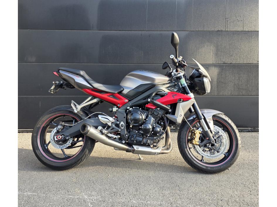 TRIUMPH STREET TRIPLE 675 R