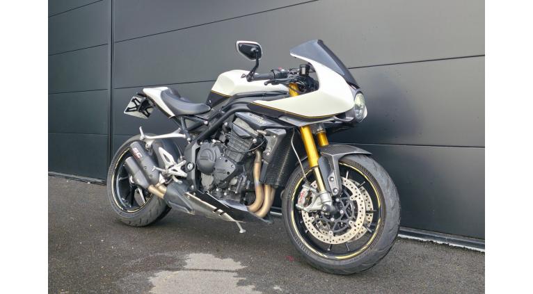TRIUMPH SPEED TRIPLE 1200 RR