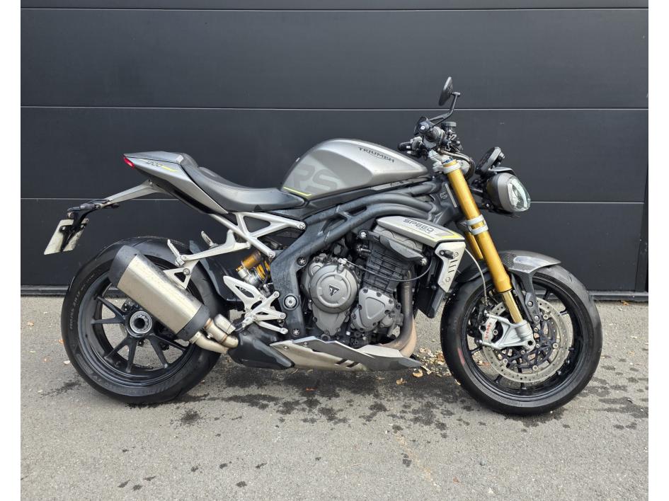 TRIUMPH SPEED TRIPLE 1200 RS