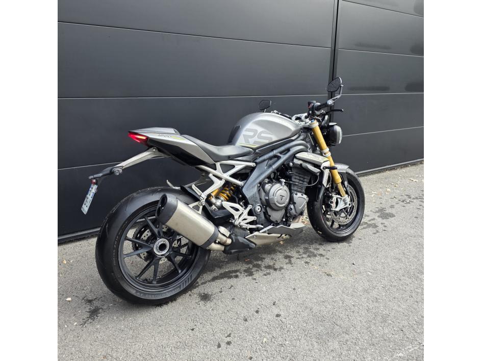 TRIUMPH SPEED TRIPLE 1200 RS