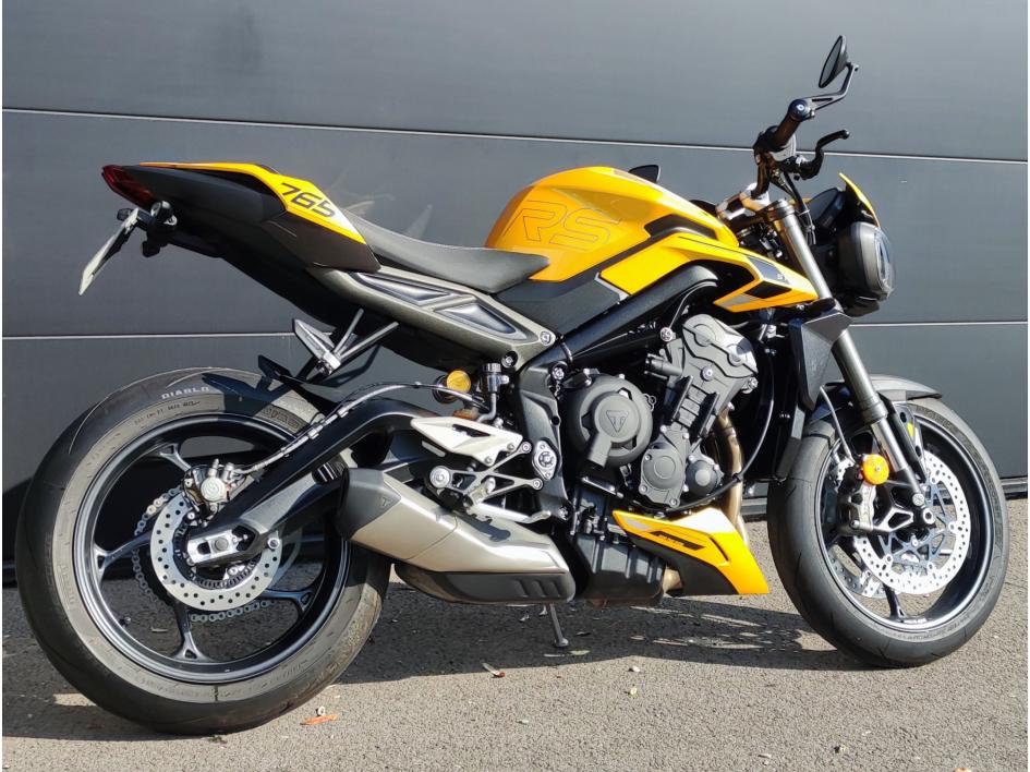 TRIUMPH STREET TRIPLE 765 RS