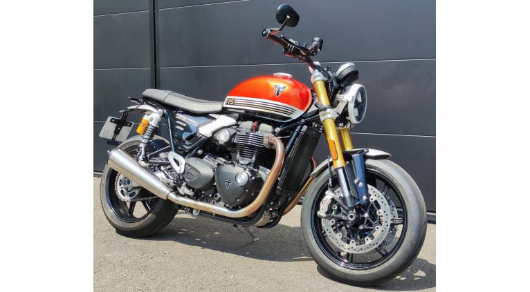 TRIUMPH SPEED TWIN 1200