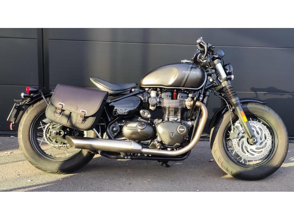 TRIUMPH Bonneville Bobber 1200
