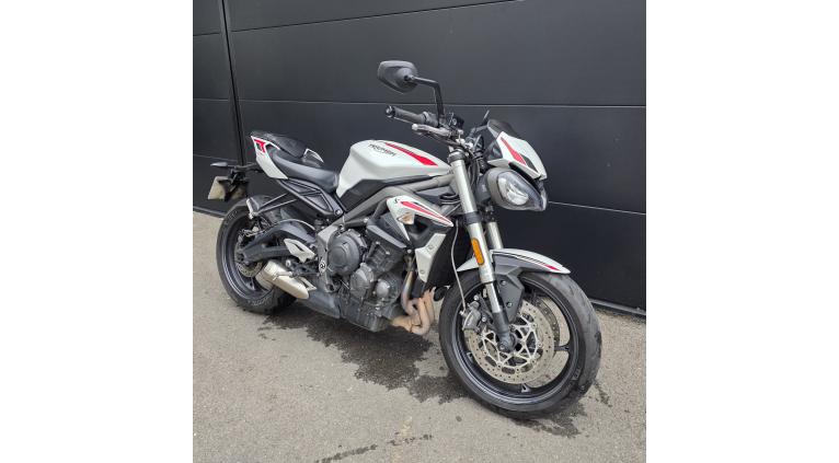 TRIUMPH STREET TRIPLE 660 S A2