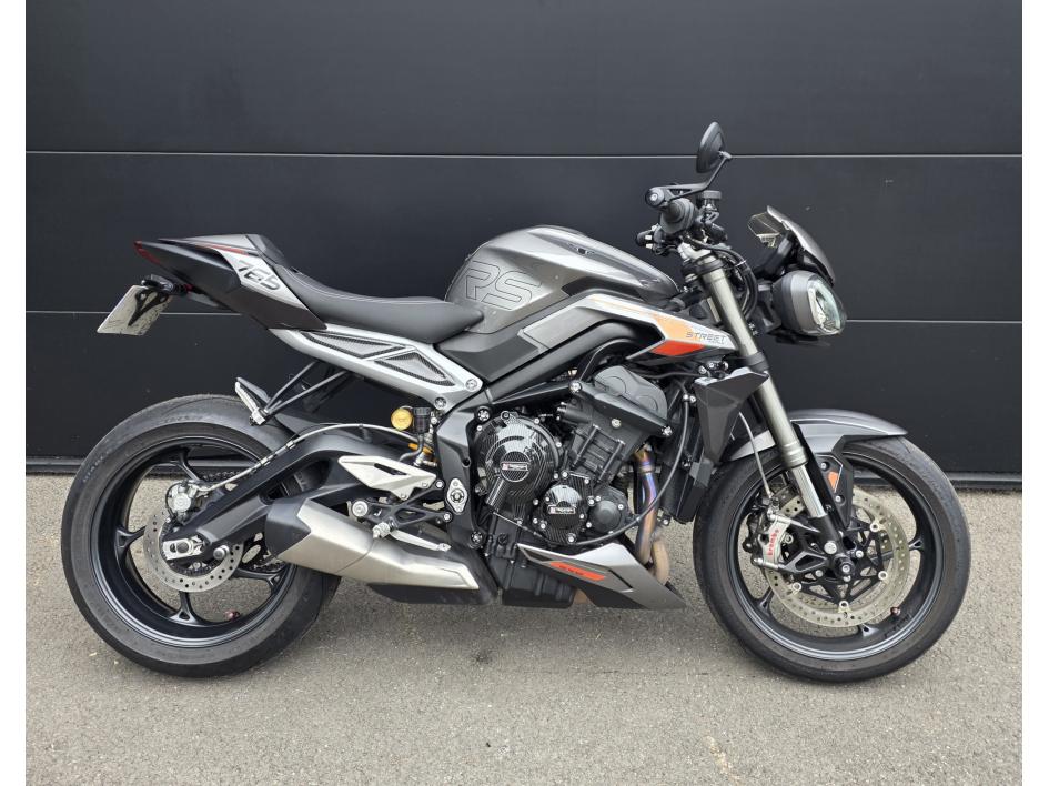TRIUMPH STREET TRIPLE 765 RS