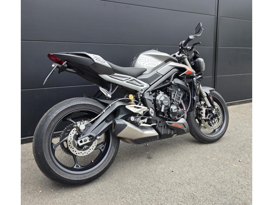 TRIUMPH STREET TRIPLE 765 RS