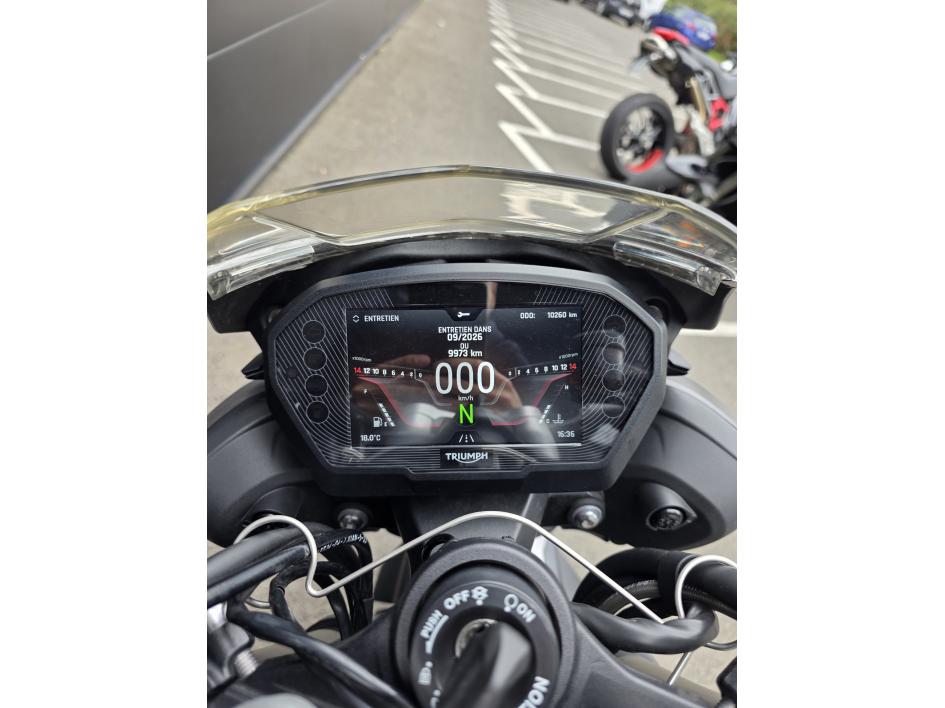 TRIUMPH STREET TRIPLE 765 RS